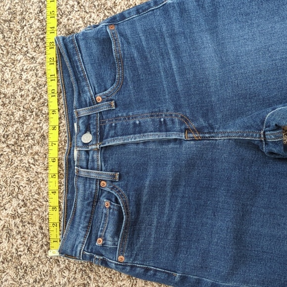 Levis blue wedgie straight button fly high rise straight leg cropped jeans - Picture 4 of 9